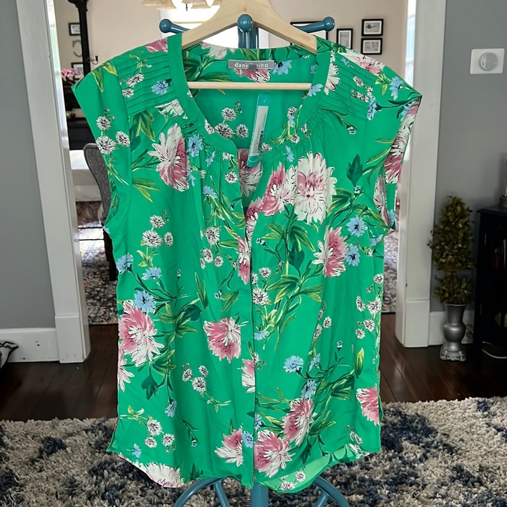 Daniel Rainn stitch fix top